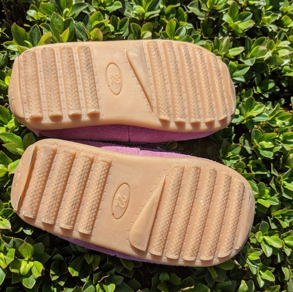 Toddler suede loafers Bossy Kidz pink suede "H" shoes. size 22 - Picture 8 of 13